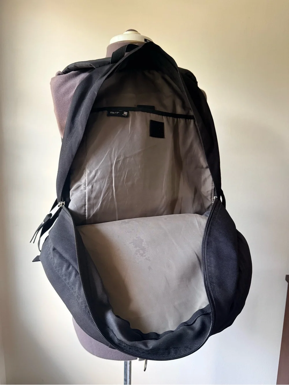 Jansport Black Multi-Compartment Men's Backpack